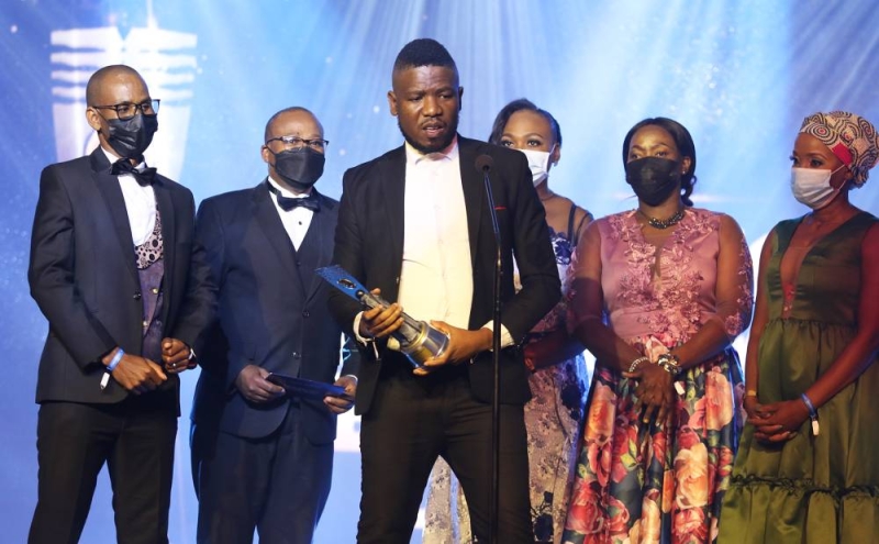 WINNING TEAM...BOTESSA scoops the Resilient NSA of the year award at the 41st Botswna sport awards-PHOTO- BOTSANG MOITOI
