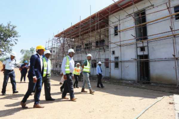 Citizen sub-contractors snub Minister Seretse’s site visit