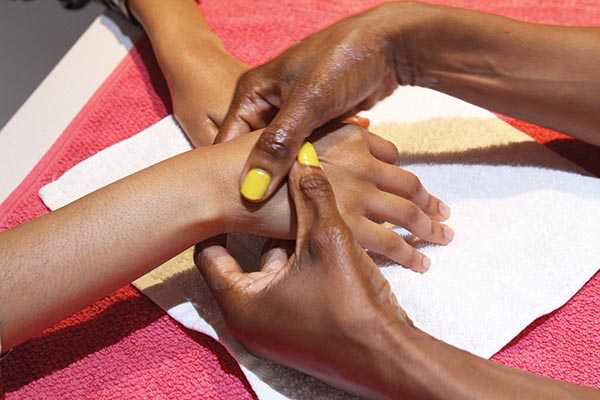 Strawberry Beauty Salon for clients on the go