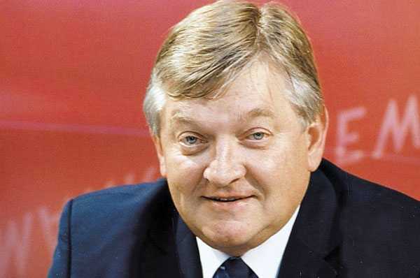 Shoprite profit climbs
