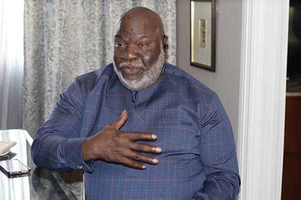 TD Jakes preaches empowerment