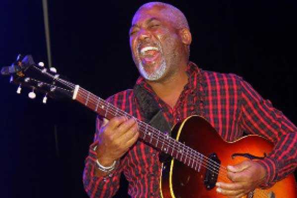 Jonathan Butler serenades at GIMC jazz show