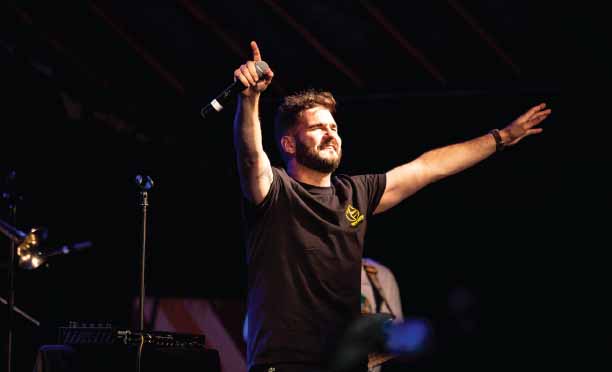 Micasa, Han C light up Mascom Live Sessions